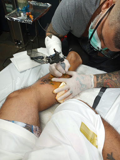 Tattoo Shop «Love Hate Tattoo Studio», reviews and photos, 1360 Washington Ave, Miami Beach, FL 33139, USA
