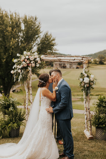 Country Club «La Crosse Country Club», reviews and photos, 300 Marcou Rd, Onalaska, WI 54650, USA