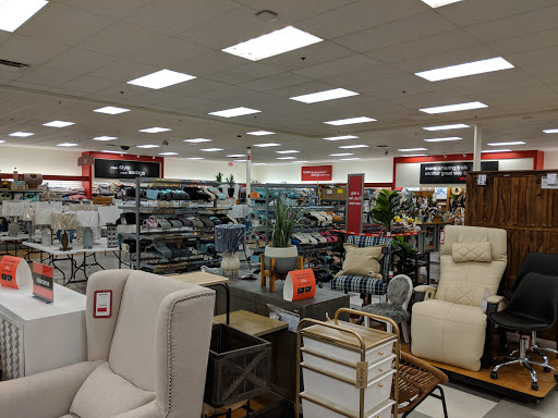 Department Store «T.J. Maxx», reviews and photos, 4 Plaistow Rd, Plaistow, NH 03865, USA