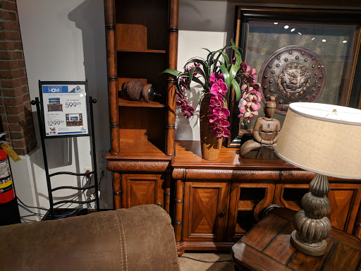 Furniture Store «Rooms To Go Furniture Store - Altamonte Springs», reviews and photos, 464 FL-436, Altamonte Springs, FL 32714, USA