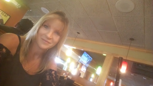 Applebees Grill Bar image