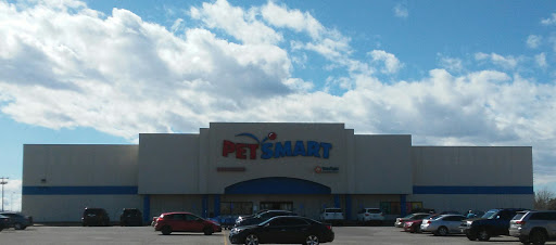 Pet Supply Store «PetSmart», reviews and photos, 533 S Tracy St, Wichita, KS 67209, USA