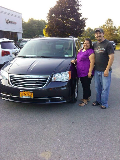 Jeep Dealer «Nemer Chrysler Jeep Dodge Ram of Saratoga», reviews and photos, 617 Maple Ave, Saratoga Springs, NY 12866, USA