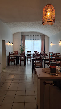 Atmosphère du Bar Restaurant Le Calixte à Saint-Marcel-d'Ardèche - n°3
