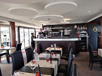 Atmosphère du Restaurant français Quay 911 Sarl à Saint-Quay-Portrieux - n°2