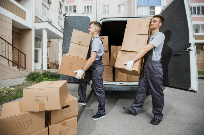 Cheap removals Swindon Man and a van Swindon - Moving company