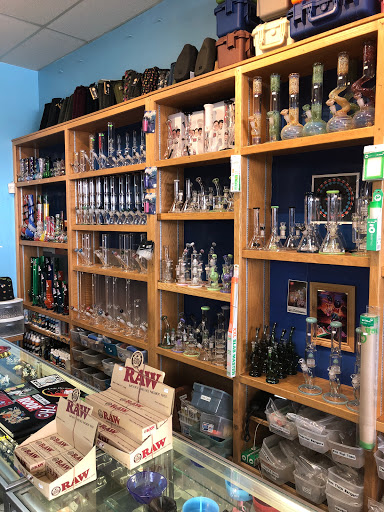 Tobacco Shop «Moon Smoke Shop», reviews and photos, 120 W Grant Rd, Tucson, AZ 85705, USA