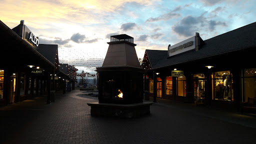 Fashion Accessories Store «Michael Kors», reviews and photos, 5050 Factory Shops Blvd #320, Castle Rock, CO 80108, USA