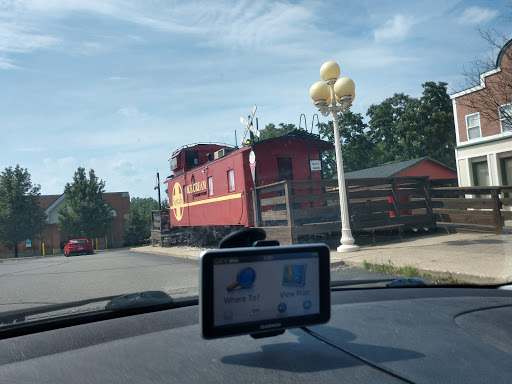 Beer Store «Whistle Stop Party Store», reviews and photos, 2387 E Grand River Ave, Howell, MI 48843, USA