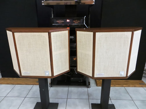 Home Audio Store «Hionfi Vintage Stereo Store», reviews and photos, 3649 Erie Blvd E, De Witt, NY 13214, USA