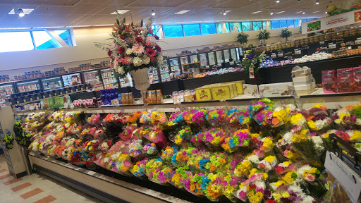 Grocery Store «Market Basket», reviews and photos, 110 Market Pl Dr, Waltham, MA 02451, USA