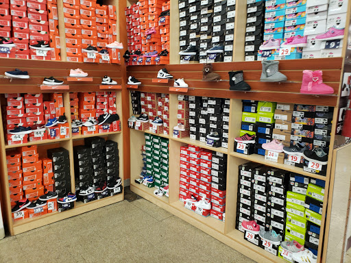 Shoe Store «Shoe City - Fullerton», reviews and photos, 1604 S Harbor Blvd, Fullerton, CA 92832, USA