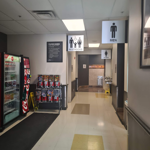 Shopping Mall «Rio Grande Valley Premium Outlets», reviews and photos, 5001 E Expy 83, Mercedes, TX 78570, USA