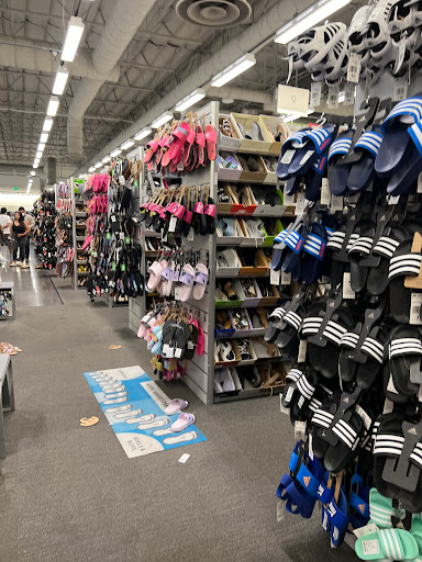 Department Store «Nordstrom Rack Lakewood Center», reviews and photos, 4651 Silva St, Lakewood, CA 90712, USA