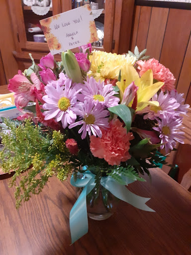 Florist «Lawrence Florist», reviews and photos, 927 N 2nd St, St Charles, MO 63301, USA