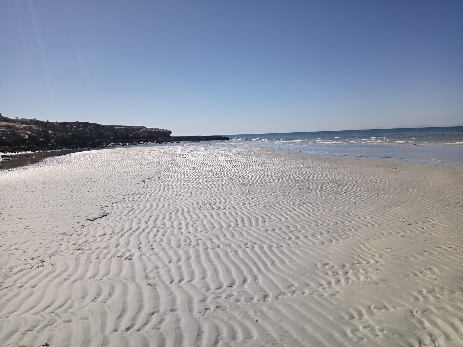 Foto von Le Petit Marin mit gerader strand