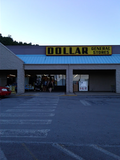 Dollar General, 165 Parkway Plaza, Heidrick, KY 40949, USA, 