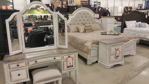 Furniture Store «Weekends Only Furniture & Mattress», reviews and photos, 8315 Center Run Dr, Indianapolis, IN 46250, USA