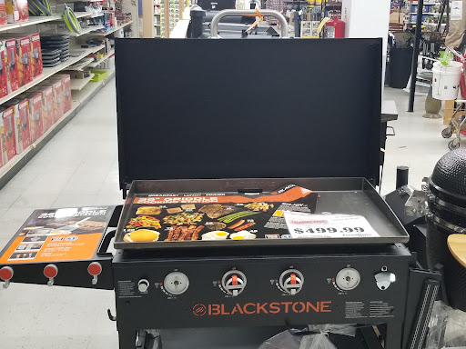 Department Store «Alton Farm & Home Supply», reviews and photos, 2600 Homer Adams Pkwy, Alton, IL 62002, USA