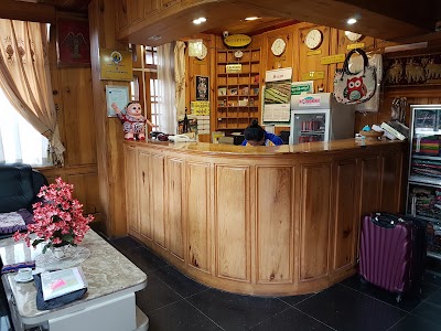 Photos of Honey Pine Hotel