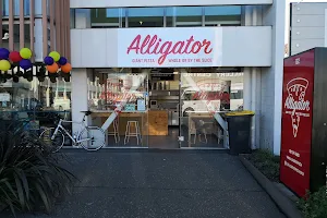 Alligator Pizza image