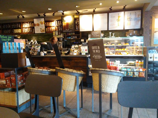 Coffee Shop «Starbucks», reviews and photos, 455 Main St, Islip, NY 11751, USA