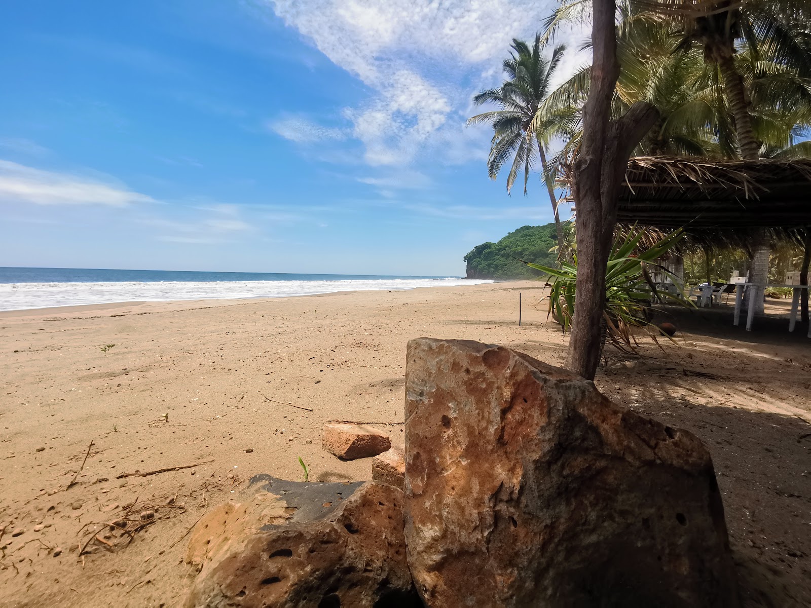 Limoncito beach的照片 带有长湾