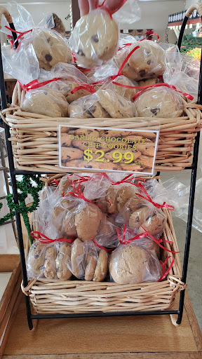 Grocery Store «Garlic World», reviews and photos, 4800 Monterey Rd, Gilroy, CA 95020, USA