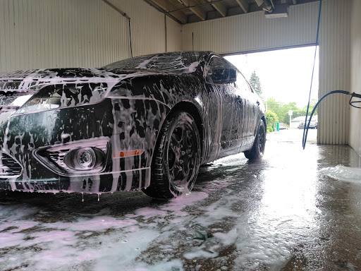 Petit Auto Wash and  Krancz Dr. en Barberton