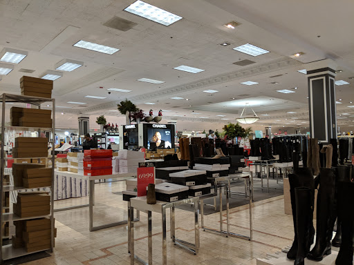 Department Store «Lord & Taylor», reviews and photos, 760 Boylston St, Boston, MA 02199, USA