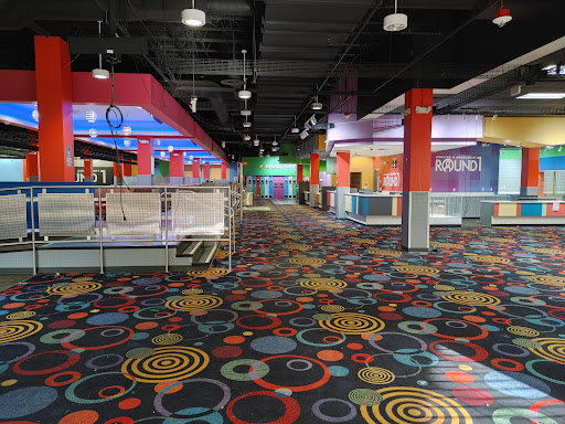 Shopping Mall «Stratford Square Mall», reviews and photos, 152 Stratford Dr, Bloomingdale, IL 60108, USA