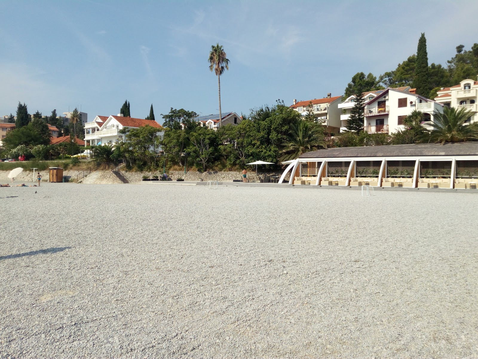 Zdjęcie Lazure beach z powierzchnią turkusowa czysta woda