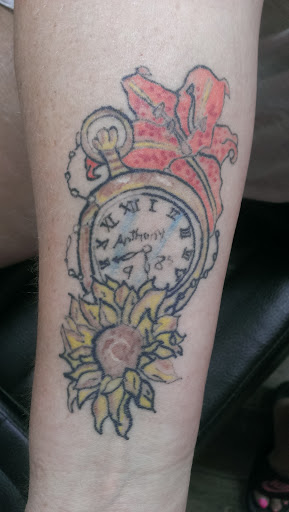 Tattoo Shop «Big E Tattoo Studio», reviews and photos, 2011 Bundy Ave #7, New Castle, IN 47362, USA