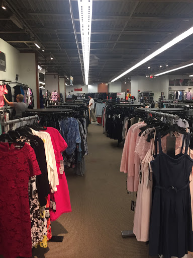 Department Store «Saks OFF 5TH», reviews and photos, 241 Fort Evans Rd NE, Leesburg, VA 20176, USA