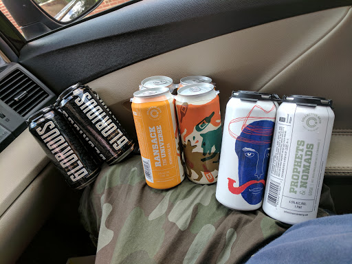 Liquor Store «Sassy Liquors», reviews and photos, 264 Meriden-Waterbury Turnpike, Southington, CT 06489, USA