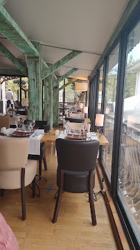 Atmosphère du Restaurant français Le Tournesol à Clermont-l'Hérault - n°16