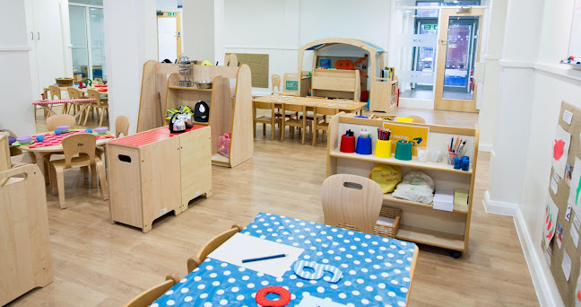 Comments and reviews of Bright Horizons Watford Day Nursery and Preschool