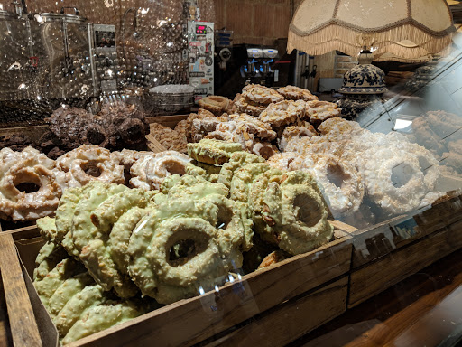 Donut Shop «Doughnut Vault», reviews and photos, 111 N Canal St, Chicago, IL 60606, USA