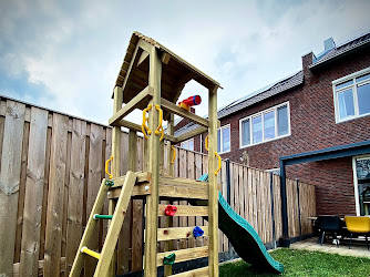 Jungle Gym B.V. | Houten Speeltoestellen