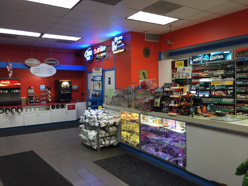 Convenience Store «Express Mart», reviews and photos, 998 S State St, Ukiah, CA 95482, USA