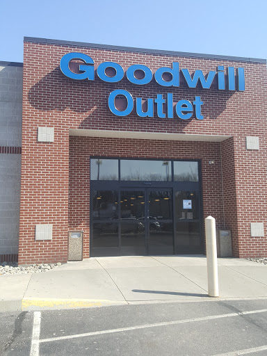 Outlet Store «Goodwill Outlet», reviews and photos, 1750 Woodman Dr, Dayton, OH 45420, USA