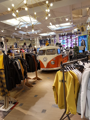 Magasin de vêtements Pull & Bear Grenoble