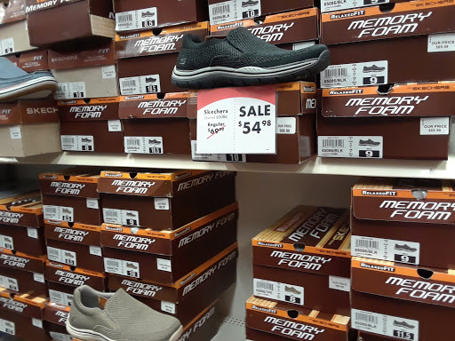 Shoe Store «Shoe Carnival», reviews and photos, 2633 Lakewood Village Dr, North Little Rock, AR 72116, USA