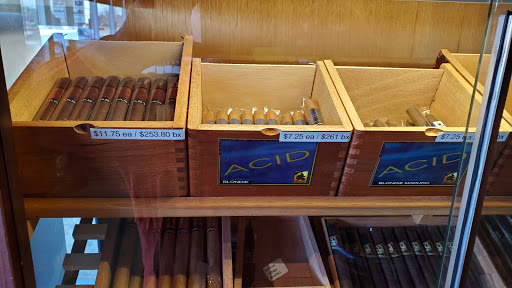 Tobacco Shop «Tobacco Grove», reviews and photos, 8069 Wedgewood Ln N, Maple Grove, MN 55369, USA