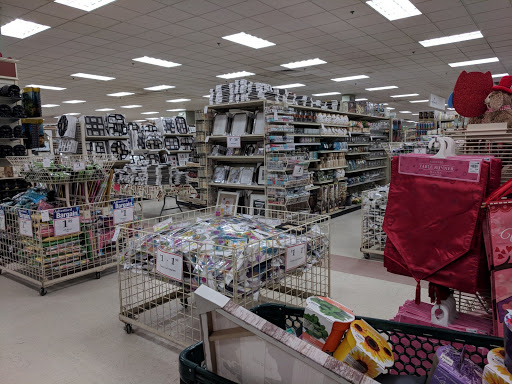 Home Goods Store «Christmas Tree Shops», reviews and photos, 120 Hale Rd, Manchester, CT 06040, USA