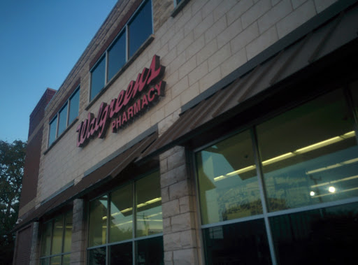 Walgreens, 500 Settlers Landing Rd, Hampton, VA 23669, USA, 