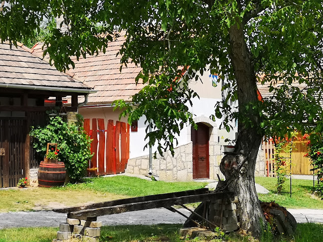 Neszmély, Sertésvölgy út, 2544