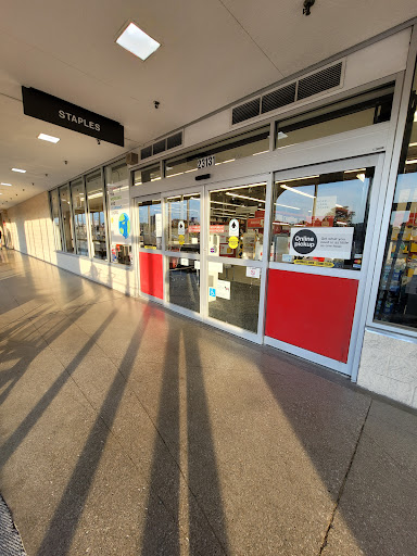 Staples, 23131 Michigan Ave, Dearborn, MI 48124, USA, 