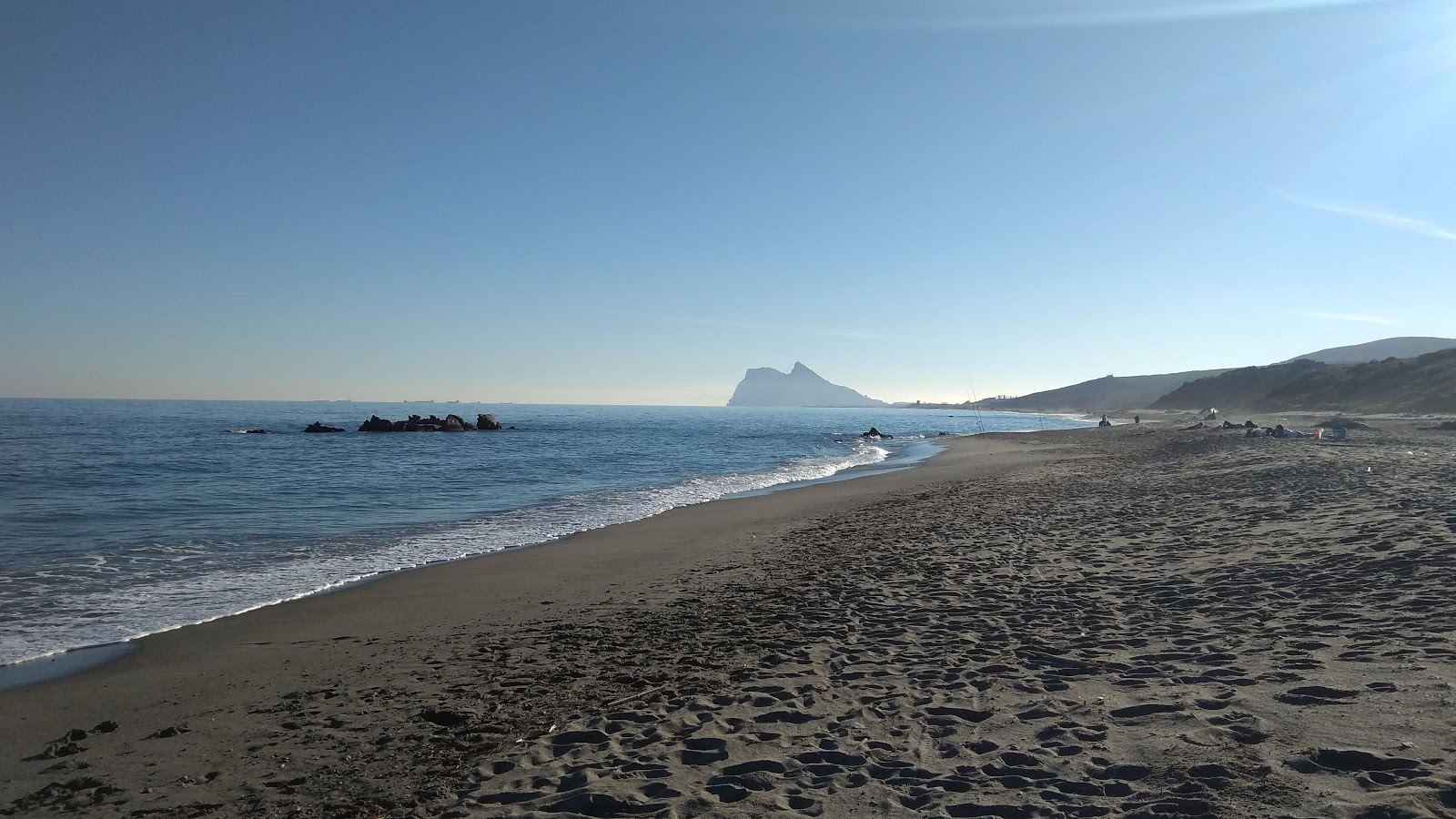 Foto van Playa de la Alcaidesa met enigszins schoon niveau van netheid