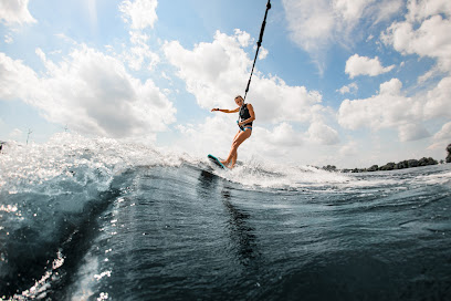 Vancouver Wakesurf